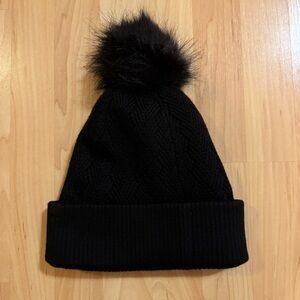 Lululemon bubble knit Pom beanie